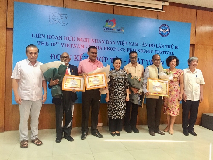 ky niem 100 ngay sinh romesh chandra nguoi ban lon cua viet nam