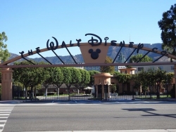Walt Disney tổn thất gần 5 tỷ USD do đại dịch Covid-19