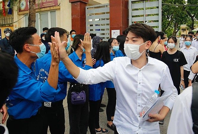 ky thi tot nghiep thpt da hoan thanh muc tieu kep