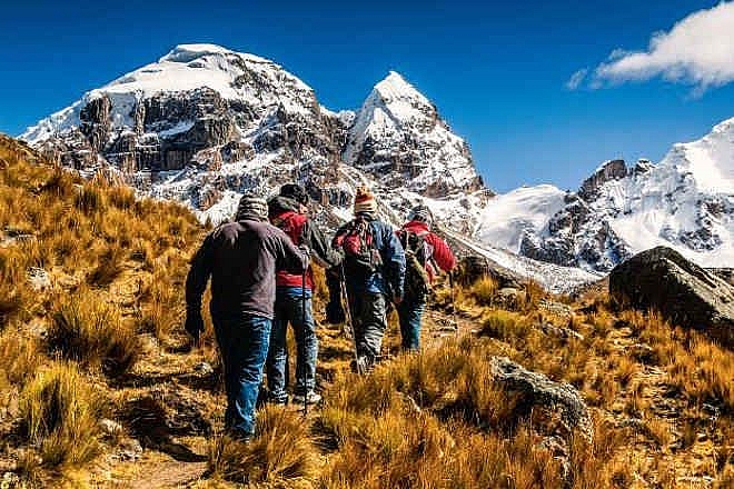 peru-cho-phep-du-lich-mao-hiem-hoat-dong-tro-lai