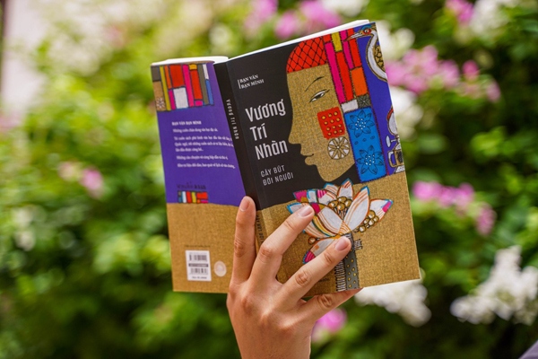 Những cuốn sách văn học 'lên ngôi' vào mùa dịch Những cuốn sách văn học 'lên ngôi' vào mùa dịch