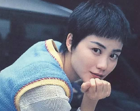 Ngỡ ngàng với nhan sắc không dấu ấn thời gian của người đẹp Vương Phi