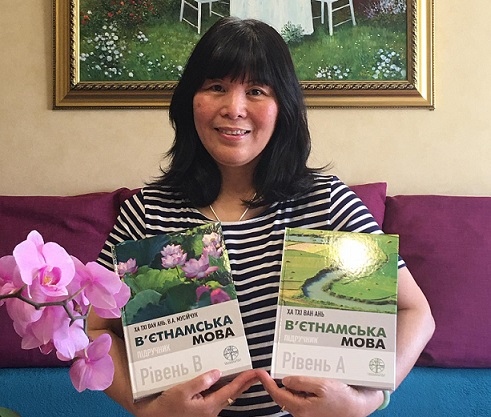 Bộ sách tâm huyết của cô giáo dạy tiếng Việt ở Ukraine