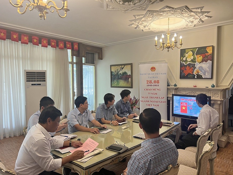 Đại sứ quán Việt Nam tại Iran chào mừng ngày thành lập ngành Ngoại giao Đại sứ quán Việt Nam tại Iran chào mừng ngày thành lập ngành Ngoại giao