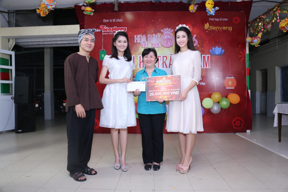 hoa hau my linh a hau thuy dung hoa than thanh chi hang