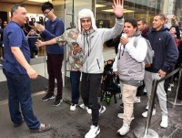 nhieu nguoi dung than iphone 7 va 6s bi loi khoa kich hoat