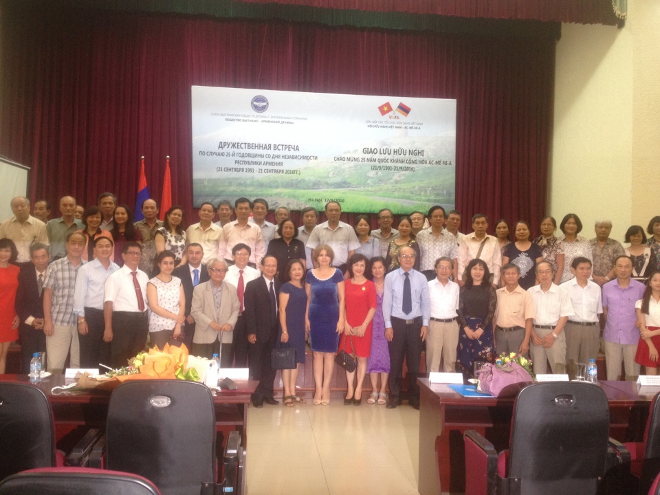 vi tinh huu nghi ben chat giua viet nam va armenia