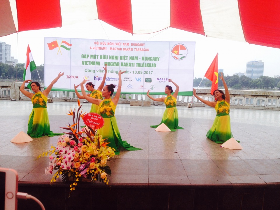 gap mat huu nghi viet nam hungary