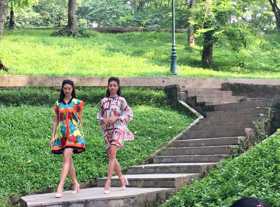 chiem nguong mau thoi trang viet nam xuan he 2019