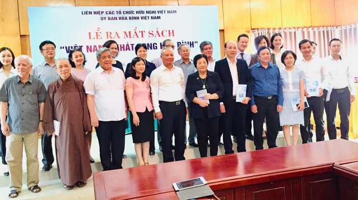 co them nguon tu lieu quy ve tu tuong va khat vong hoa binh cua viet nam