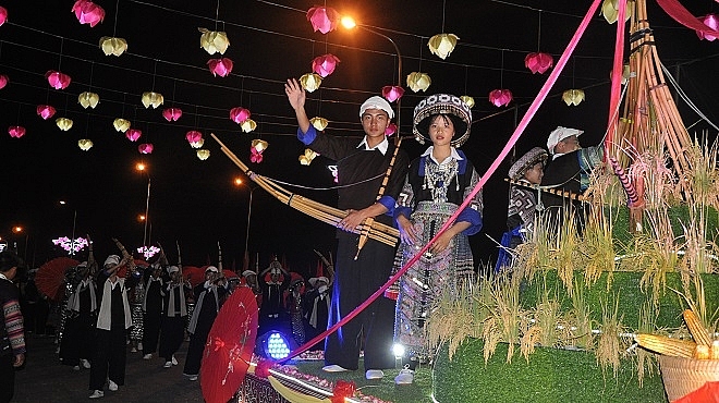 an tuong man dai xoe thai khai mac le hoi van hoa du lich muong lo 2019