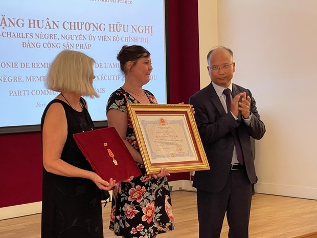 Jean-Charles Negre: Người đấu tranh và vun đắp cho tình hữu nghị Việt-Pháp Jean-Charles Negre: Người đấu tranh và vun đắp cho tình hữu nghị Việt-Pháp