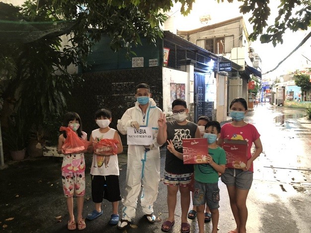 Tết Trung thu yêu thương đến với các em nhỏ có hoàn cảnh khó khăn tại TP. Hồ Chí Minh