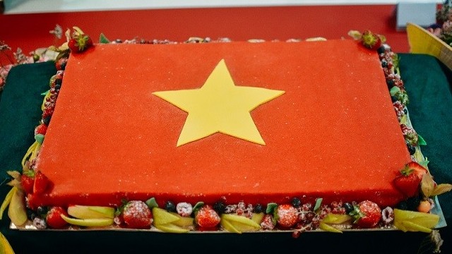 ky niem 77 nam quoc khanh viet nam tai phap