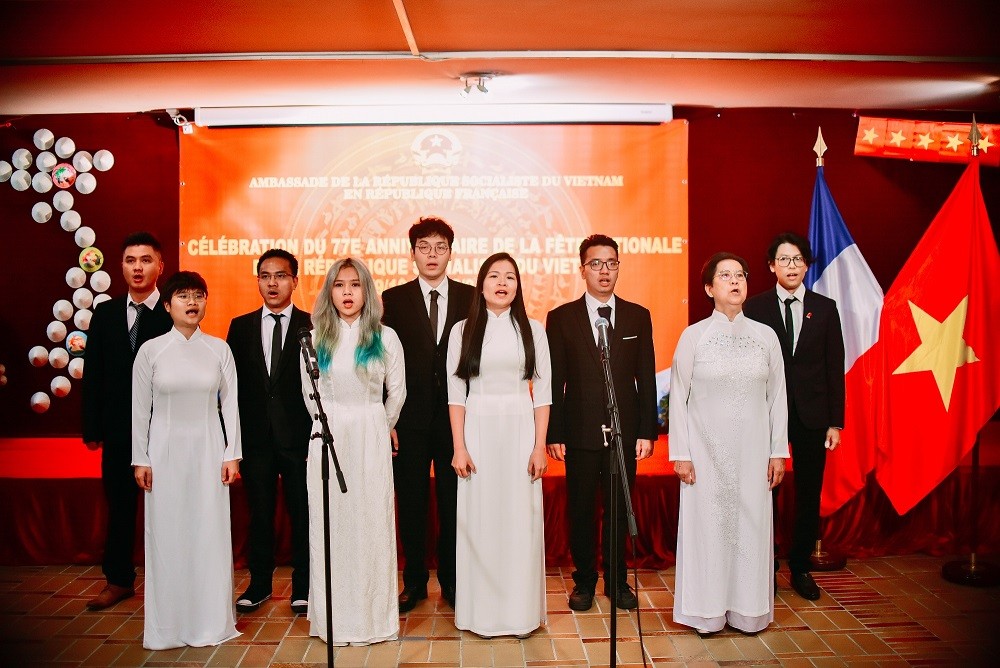 Kỷ niệm 77 năm Quốc khánh Việt Nam tại Pháp Kỷ niệm 77 năm Quốc khánh Việt Nam tại Pháp