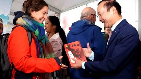 Tôn vinh Chủ tịch Hồ Chí Minh tại lễ hội của Bỉ