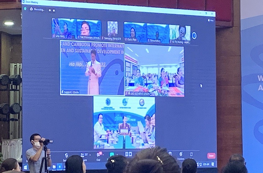 Phụ nữ Việt Nam-Lào-Campuchia hợp tác vì phát triển xanh và bền vững