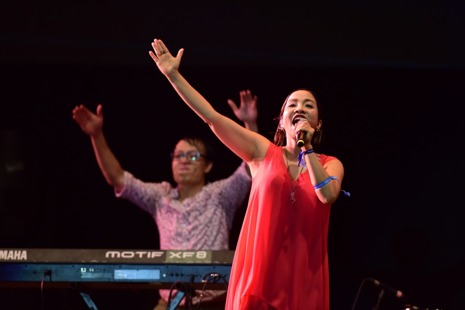 hang nghin khan gia da den voi dem gio mua dau tien