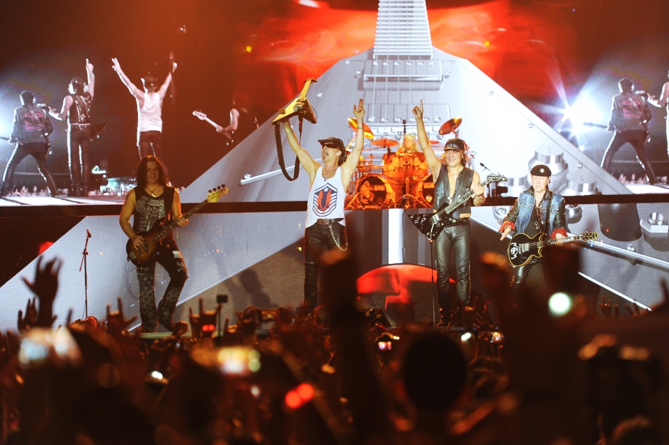 nhung hinh anh man nhan de ket thuc gio mua