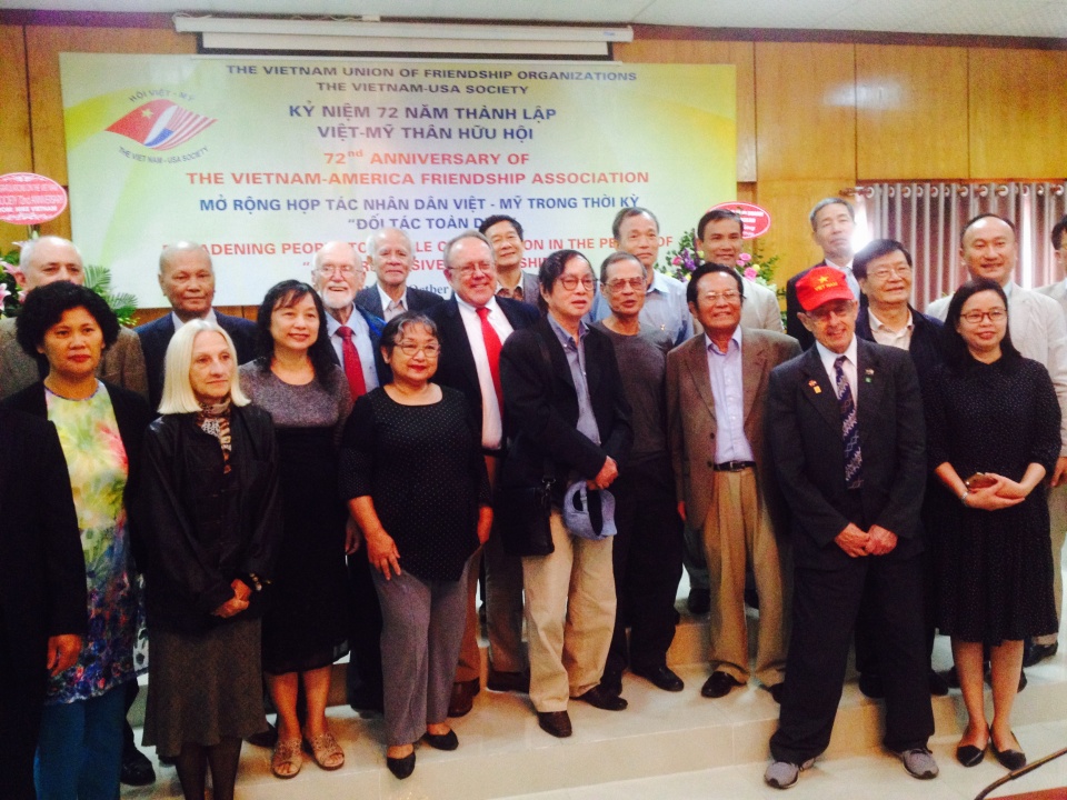 day manh quan he huu nghi hop tac nhan dan viet my