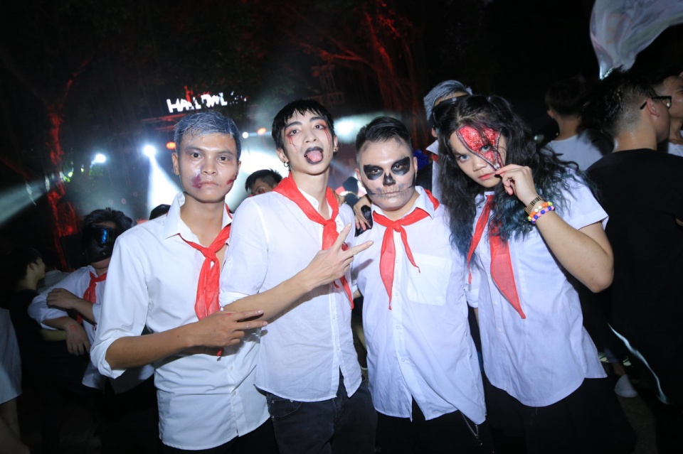 gioi tre ha thanh dam minh trong nhac hoi halloween