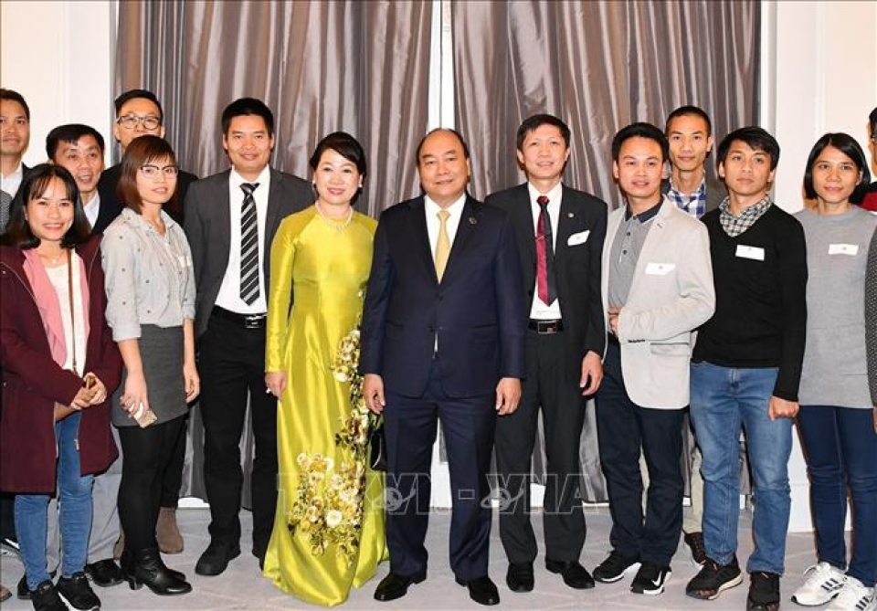 thu tuong gap mat kieu bao tai dan mach