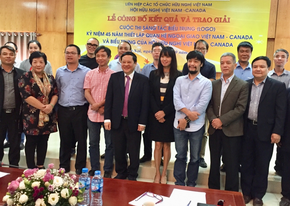 Trao giải Cuộc thi sáng tác biểu trưng Việt Nam - Canada trao giai cuoc thi sang tac bieu trung viet nam canada