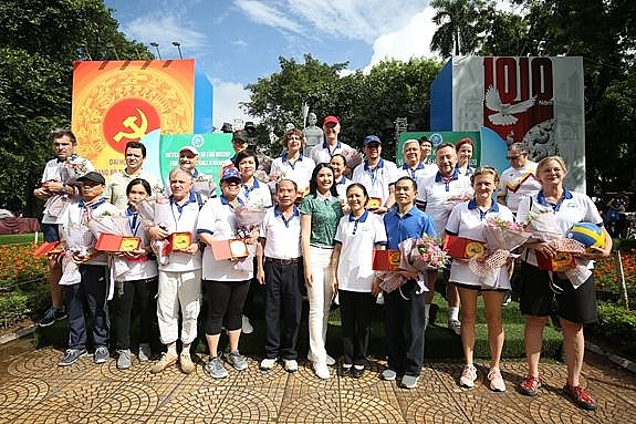 Hành trình xe đạp hữu nghị vì thành phố Hà Nội xanh năm 2020