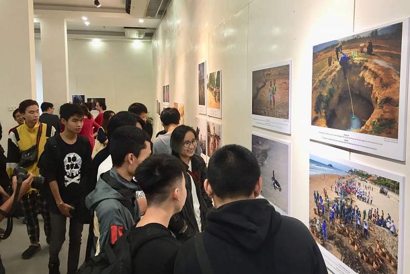 an tuong cua trien lam anh un75 tuong lai toi muon