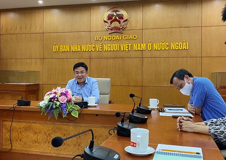 Thứ trưởng Phạm Quang Hiệu đối thoại cùng thanh niên Ủy ban Nhà nước về người Việt Nam ở nước ngoài