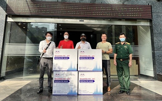 Doanh nghiệp kiều bào đồng hành hỗ trợ lực lượng tuyến đầu phòng chống dịch tại TP. Hồ Chí Minh Doanh nghiệp kiều bào đồng hành hỗ trợ lực lượng tuyến đầu phòng chống dịch tại TP. Hồ Chí Minh