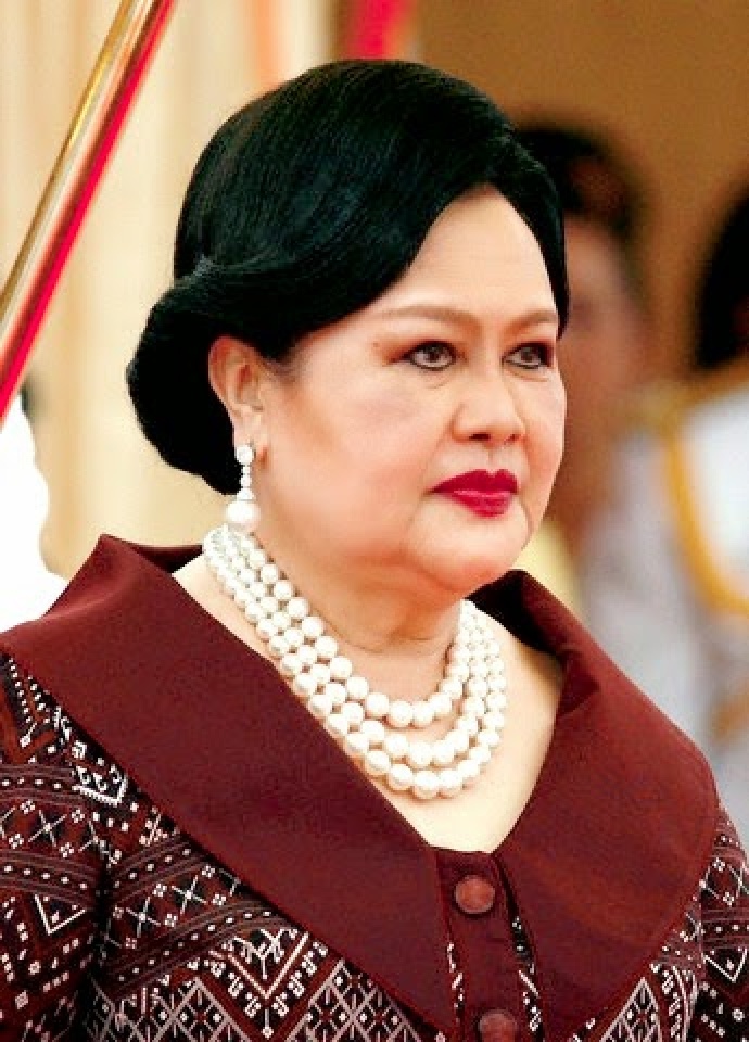 hoang hau thai lan phai dieu tri nhiem trung phoi