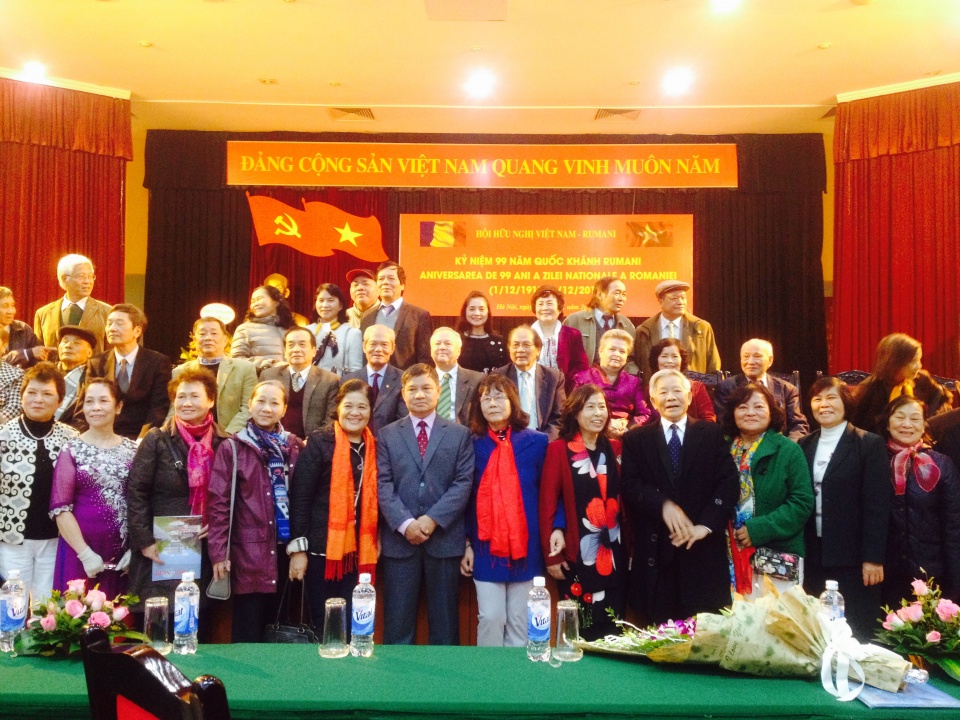 don quoc khanh o to quoc thu hai