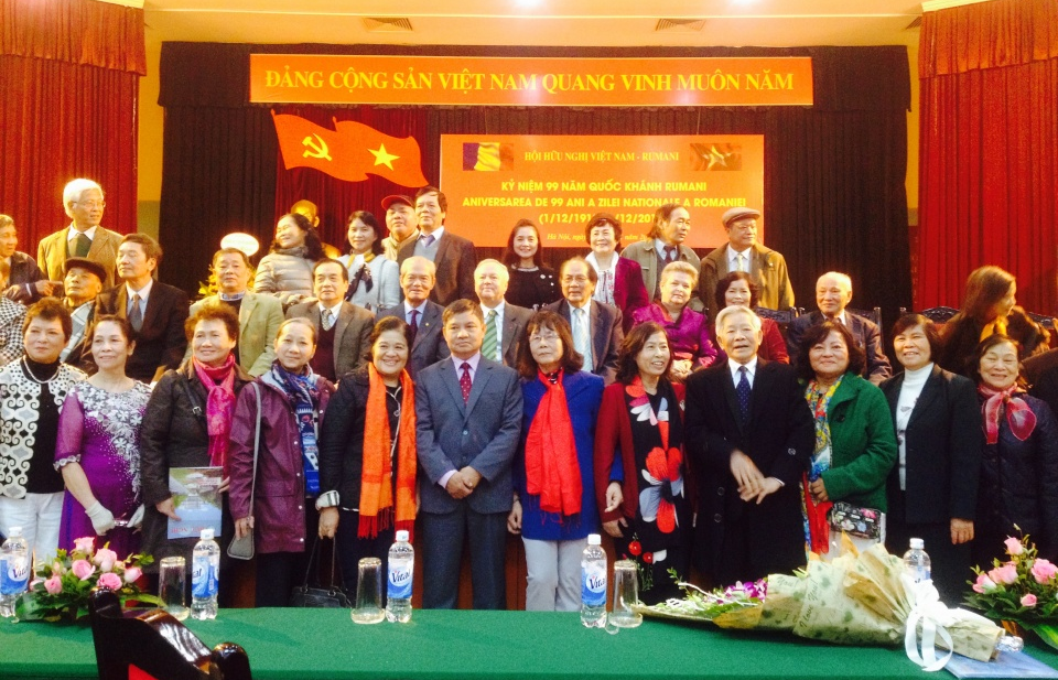 Gặp gỡ hữu nghị nhân Quốc khánh Romania