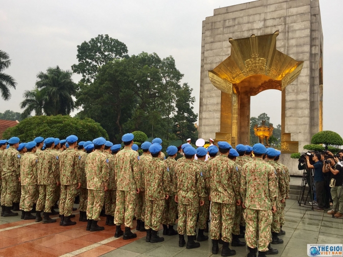 linh mu noi xanh hua quyet tam voi bac truoc khi len duong lam nhiem vu gin giu hoa binh