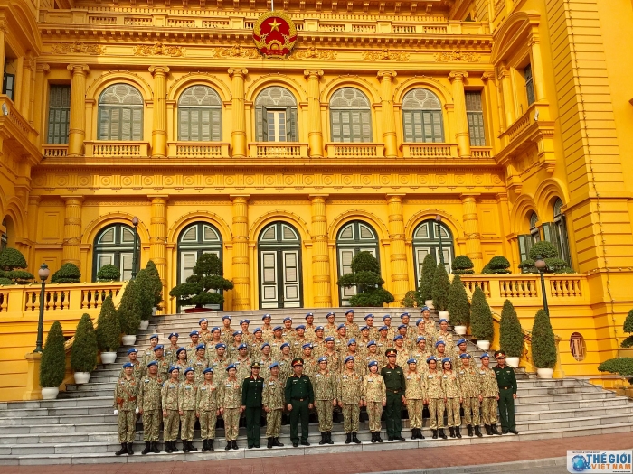 linh mu noi xanh hua quyet tam voi bac truoc khi len duong lam nhiem vu gin giu hoa binh