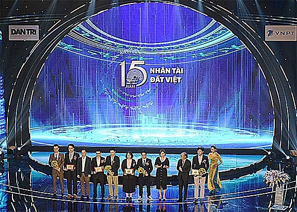 vietsearch duoc vinh danh tai giai thuong nhan tai dat viet