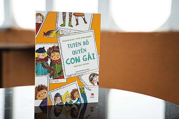 Bộ sách của Pháp giúp thay đổi suy nghĩ về quyền mỗi người trong gia đình