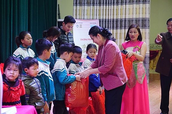 Hội Bảo vệ quyền trẻ em Việt Nam phát động Chương trình 'Tết ấm cho em' năm 2021