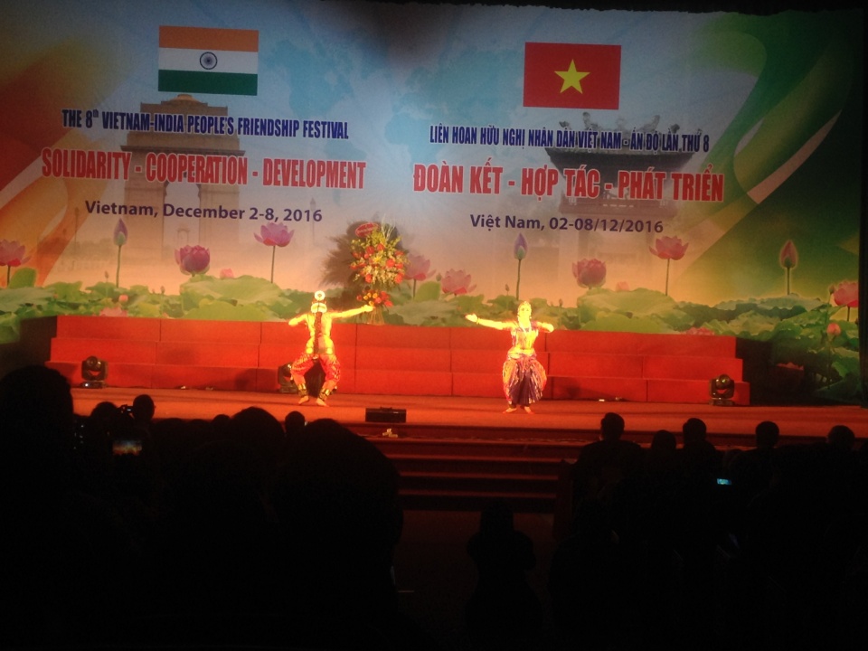 lien hoan huu nghi nhan dan viet nam an do lan thu 8