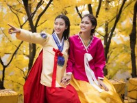 my ton kem nhu di thi hoa hau