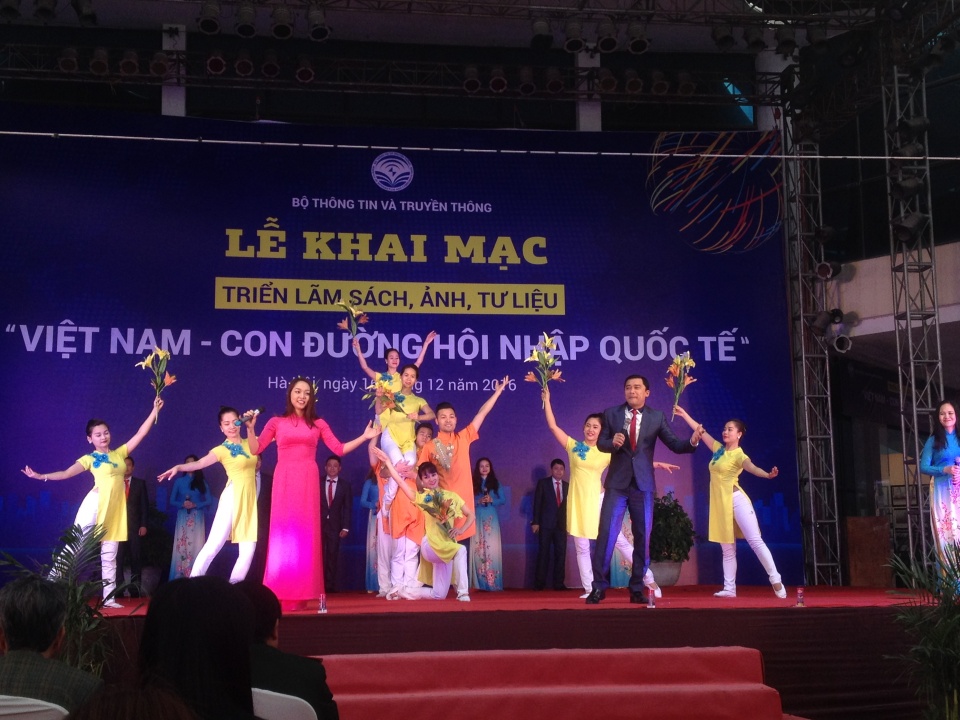 viet nam con duong hoi nhap quoc te