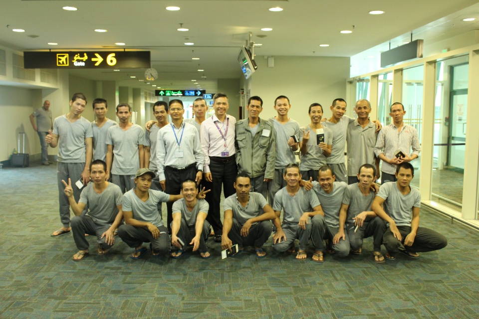 36 ngư dân bị bắt giữ ở Brunei được về quê ăn Tết 36 ngu dan bi bat giu o brunei duoc ve que an tet