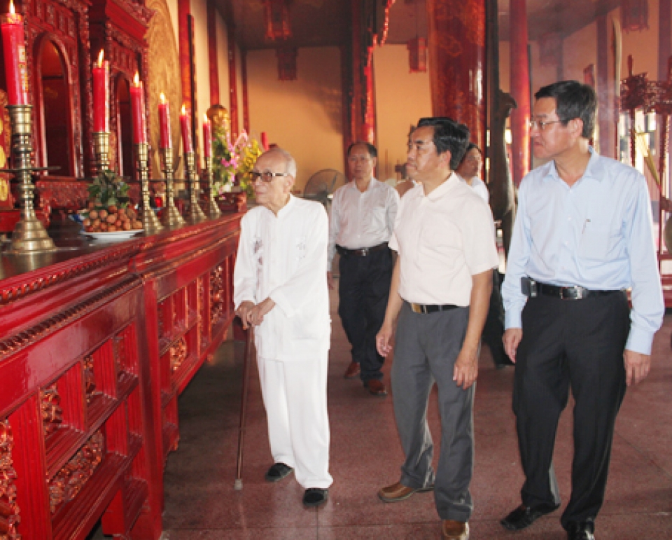 Chèo Bắc Bộ là điểm nhấn tại Lễ hội Biên Hòa cheo bac bo la diem nhan tai le hoi bien hoa