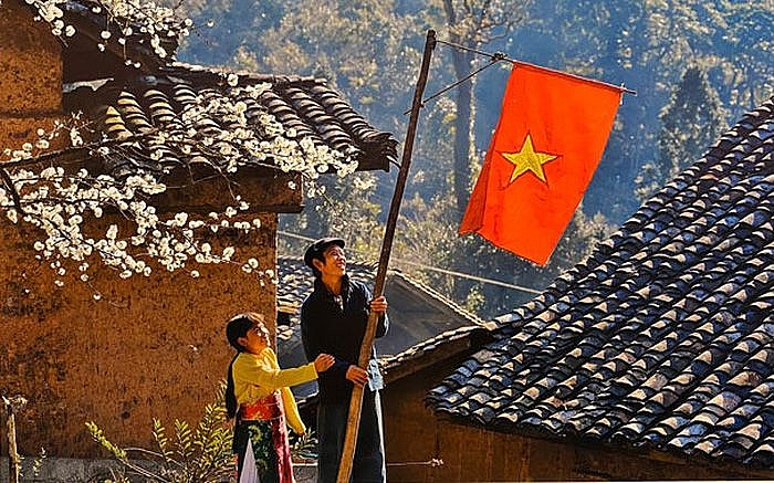 Ngắm ảnh, thêm tự hào về vùng biên cương của Tổ quốc