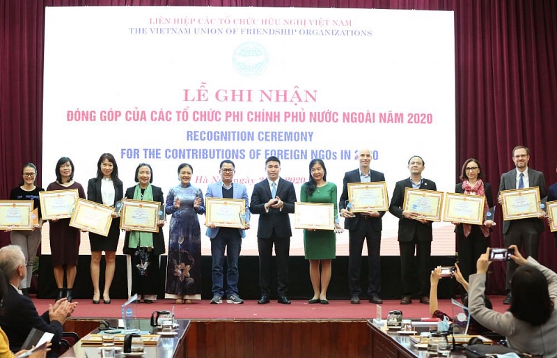 Vinh danh 50 tổ chức phi chính phủ nước ngoài đóng góp tích cực cho Việt Nam trong năm 2020