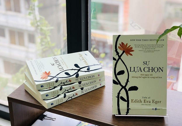 Edith Eger và cuốn hồi ký với thông điệp chữa lành cuộc đời