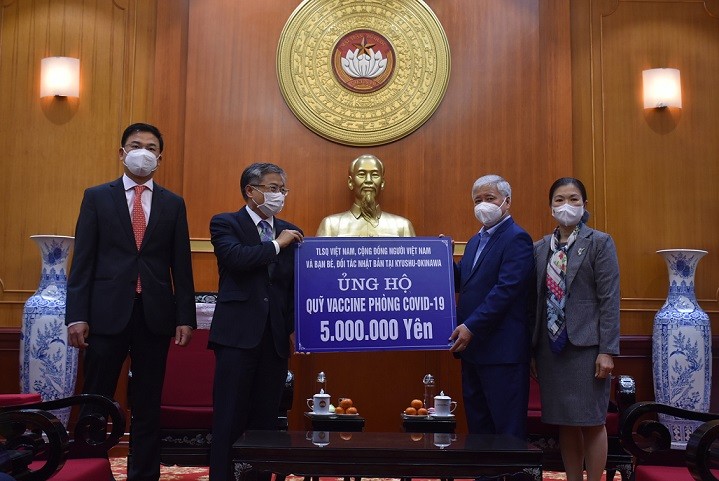 Người Việt Nam ở nước ngoài tiếp tục cho công tác phòng, phòng dịch Covid-19 ở trong nước