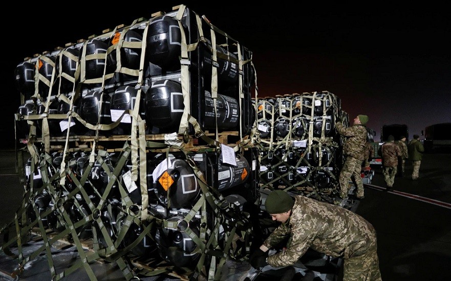 Anh dự kiến chi ít nhất 2,63 tỷ USD viện trợ Ukraine, EU cân nhắc thành lập phái bộ hỗ trợ quân sự cho Kiev