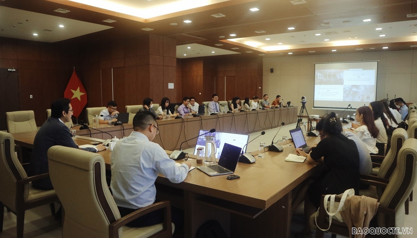 thanh nien ngoai giao du sinh hoat chuyen de ky niem 45 nam viet nam tham gia lien hop quoc